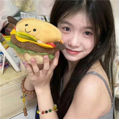 我罩袍下的口红